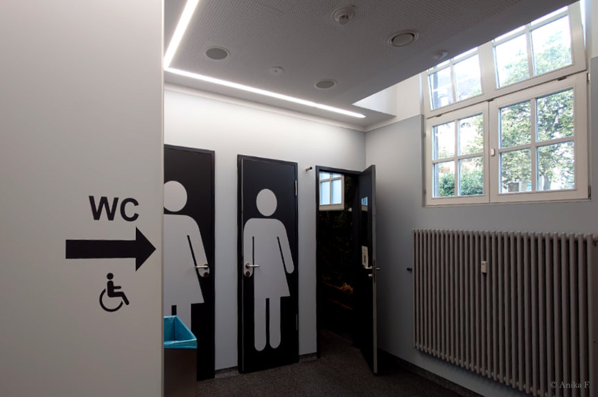 Unisex-Toilette Südbahnhof Frankfurt